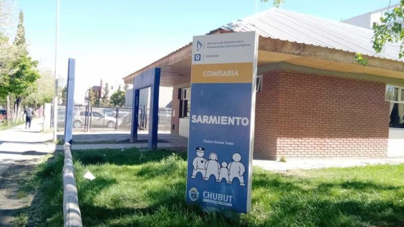 Un policía de Chubut fue a juicio acusado de abusar de una compañera en una comisaría: la defensa sostuvo que fue una "broma"
