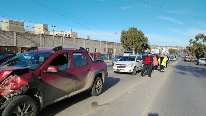 Choque en cadena sobre la avenida Yrigoyen: tres niños fueron trasladados al hospital
