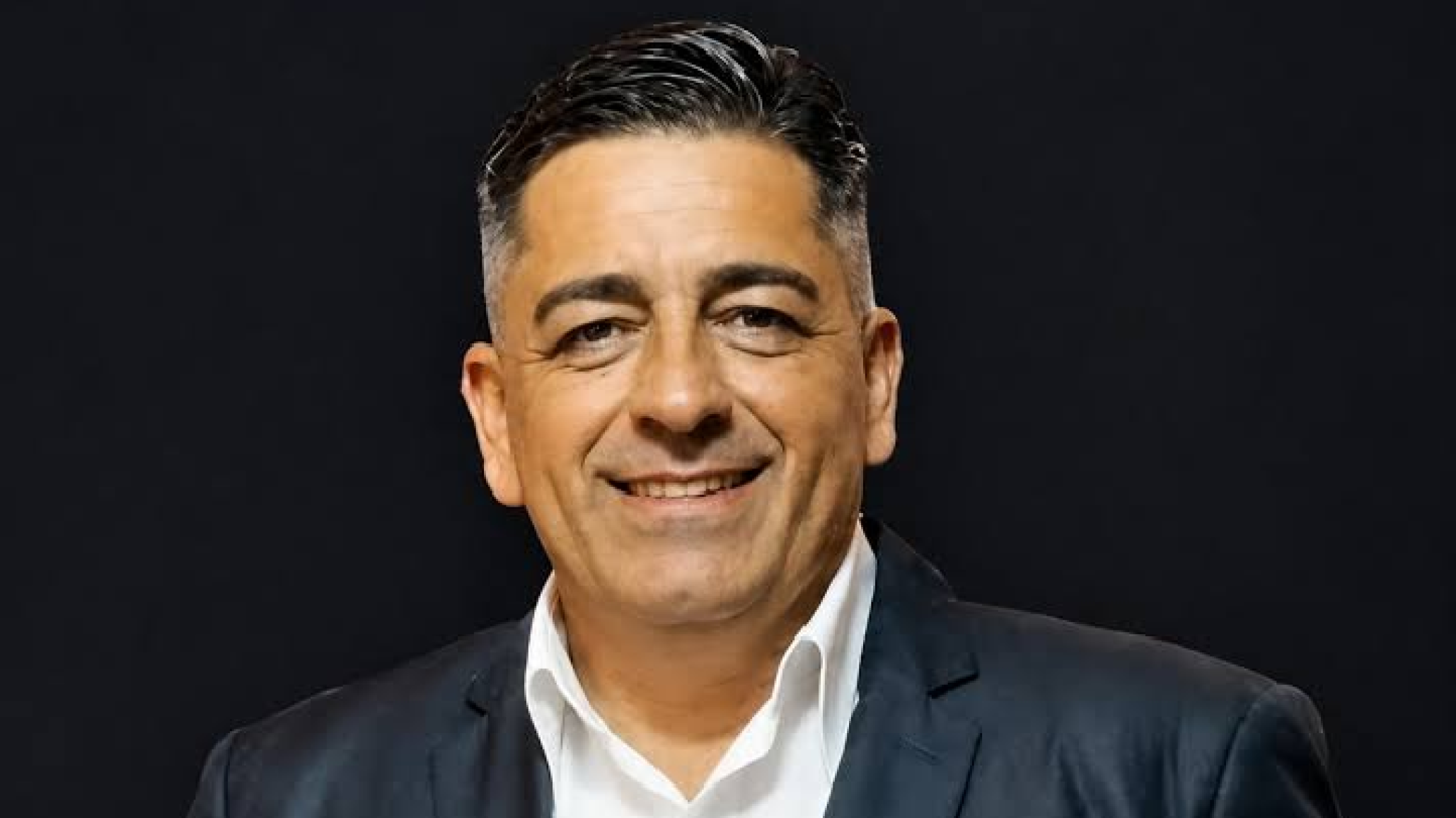 Casas, contratos y cargos: Guajardo denunció "compra de voluntades" tras el plenario de la UCR que definió a Merino como nuevo presidente del partido