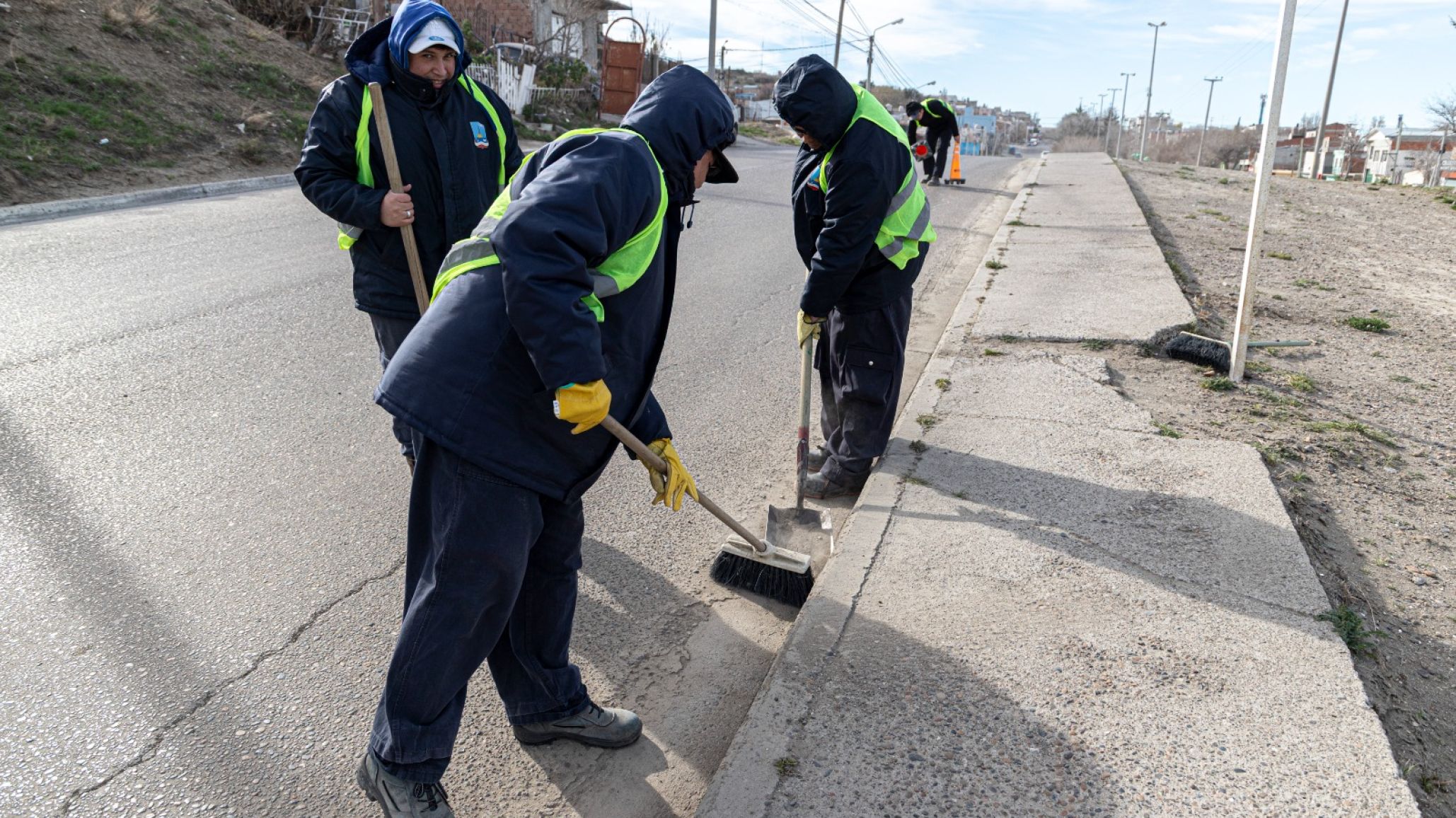 Se intensifica la limpieza en espacios públicos de la ciudad