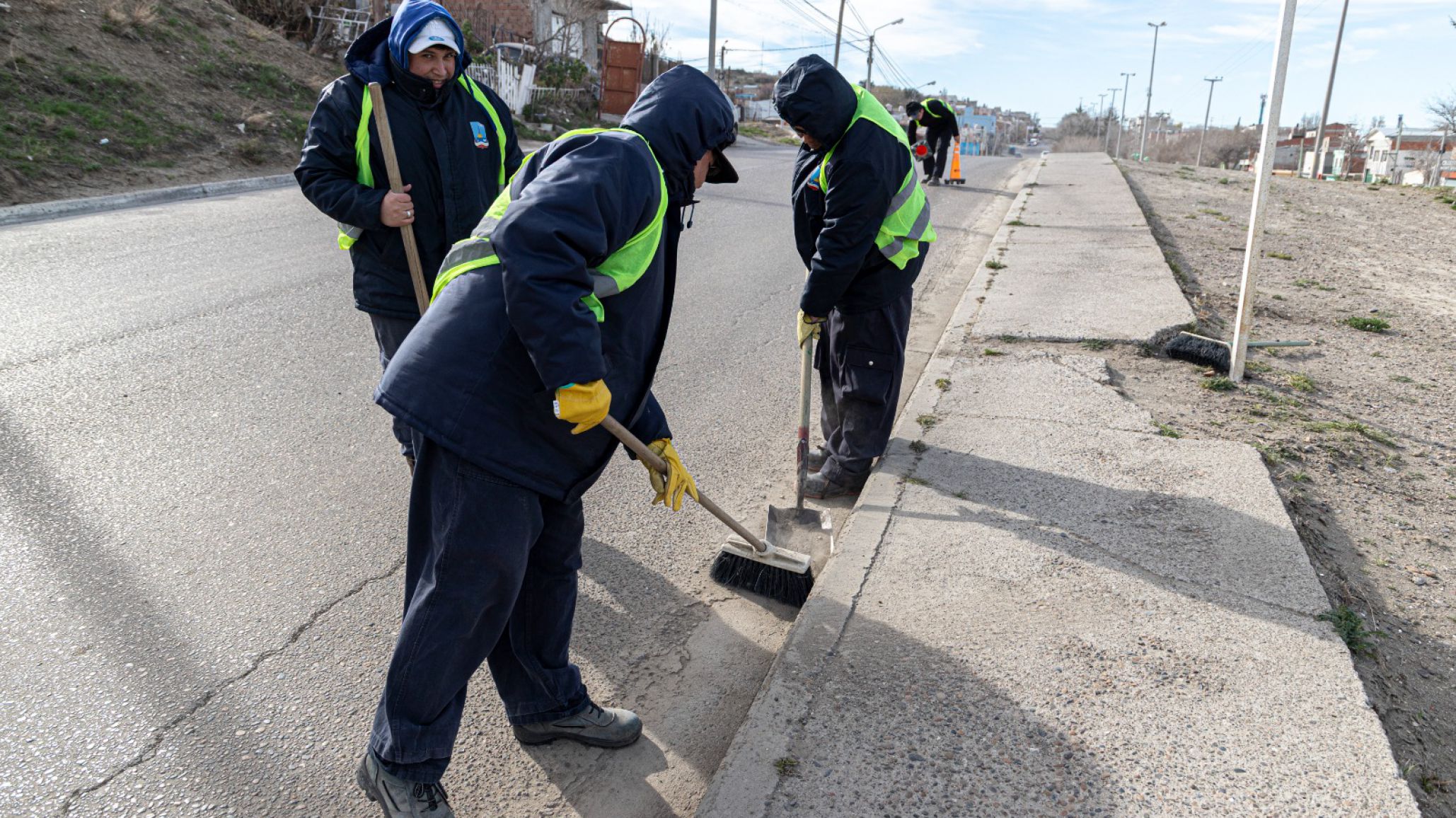 Se intensifica la limpieza en espacios públicos de la ciudad