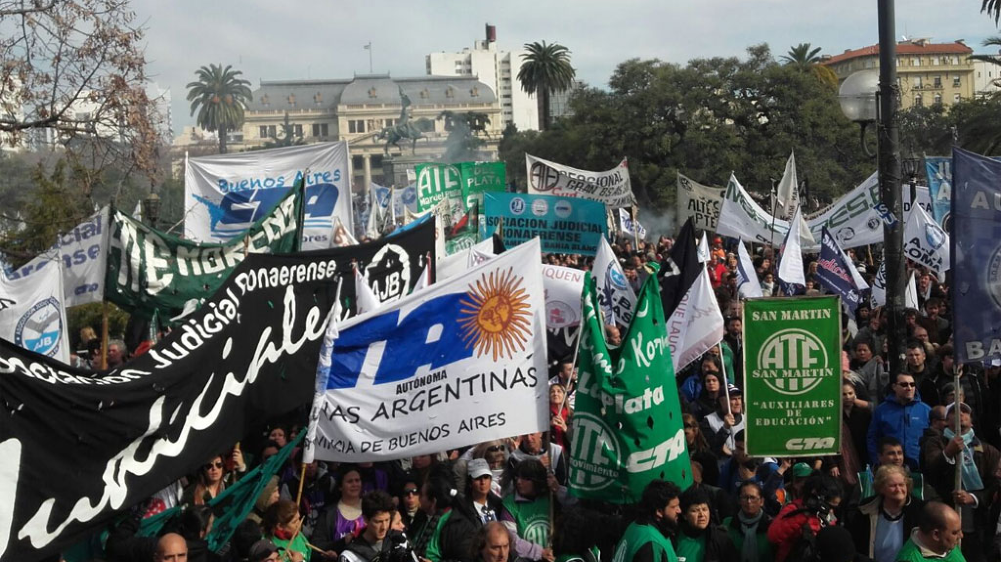 Preparan en Chubut la "Marcha de la Bronca" contra el ajuste nacional y provincial