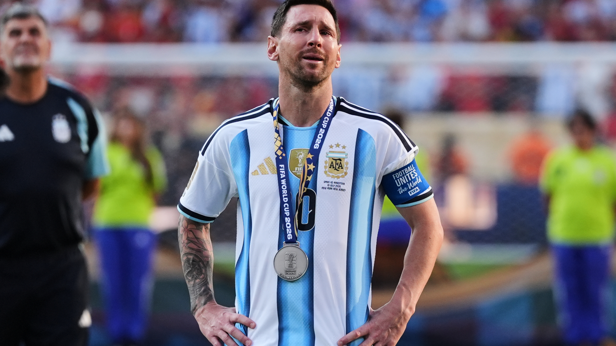 Boca y Vélez inauguraron los homenajes a Messi tras su retiro de la Selección