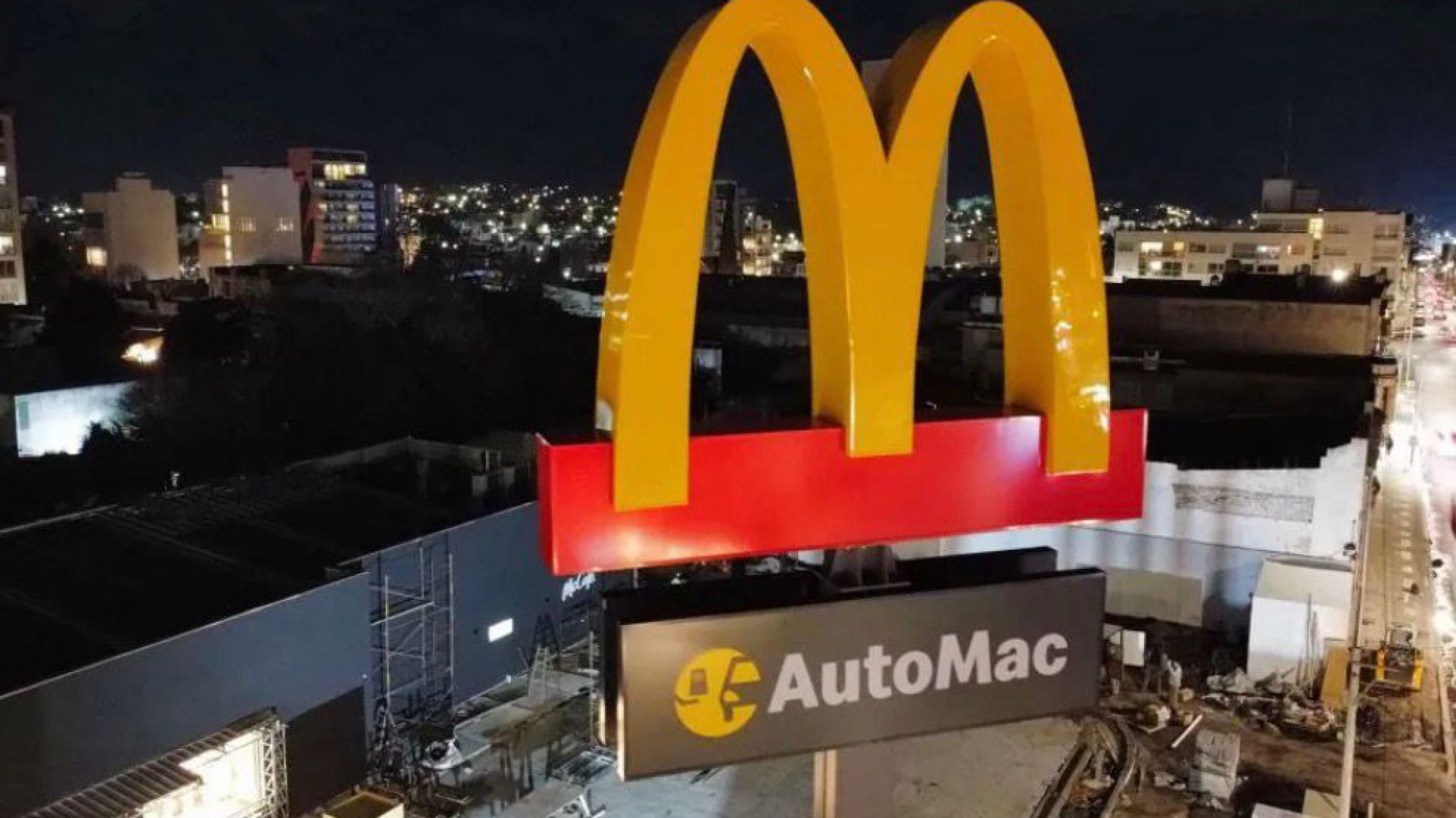 Comodoro: comenzó la construcción del primer McDonald's de Chubut en Costanera Shopping