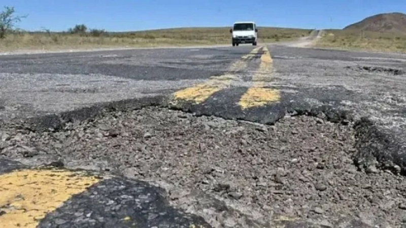 Desmantelamiento en Vialidad Nacional con rutas destruidas: en Chubut advierten que "nos estamos quedando sin gente"