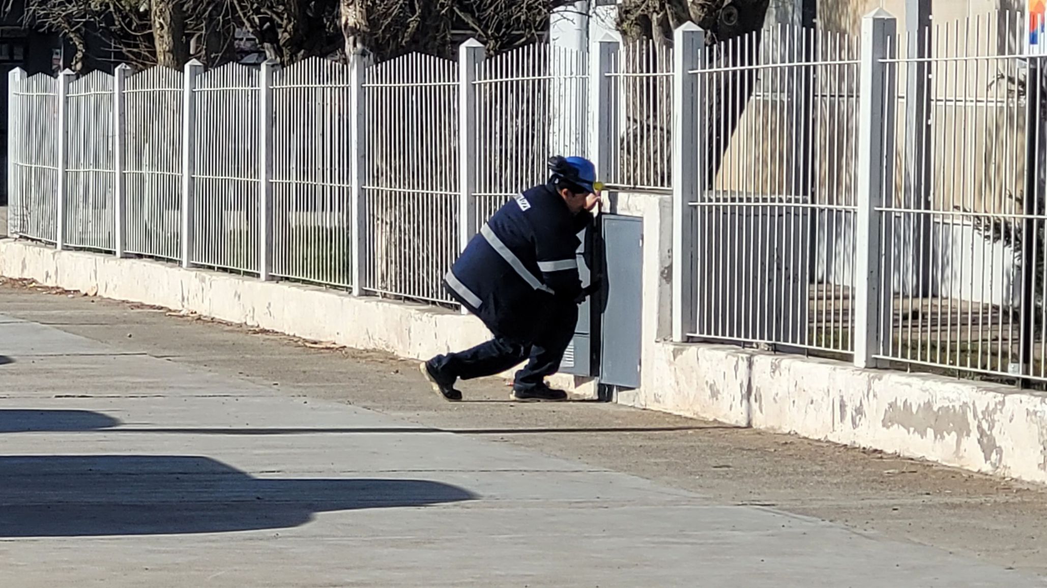 Evacuaron la Escuela N.º 32 por una fuga de gas y suspendieron las actividades