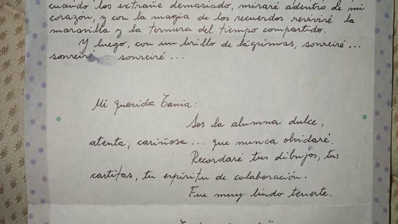 Una carta guardada por más de 30 años emociona en el Día del Maestro