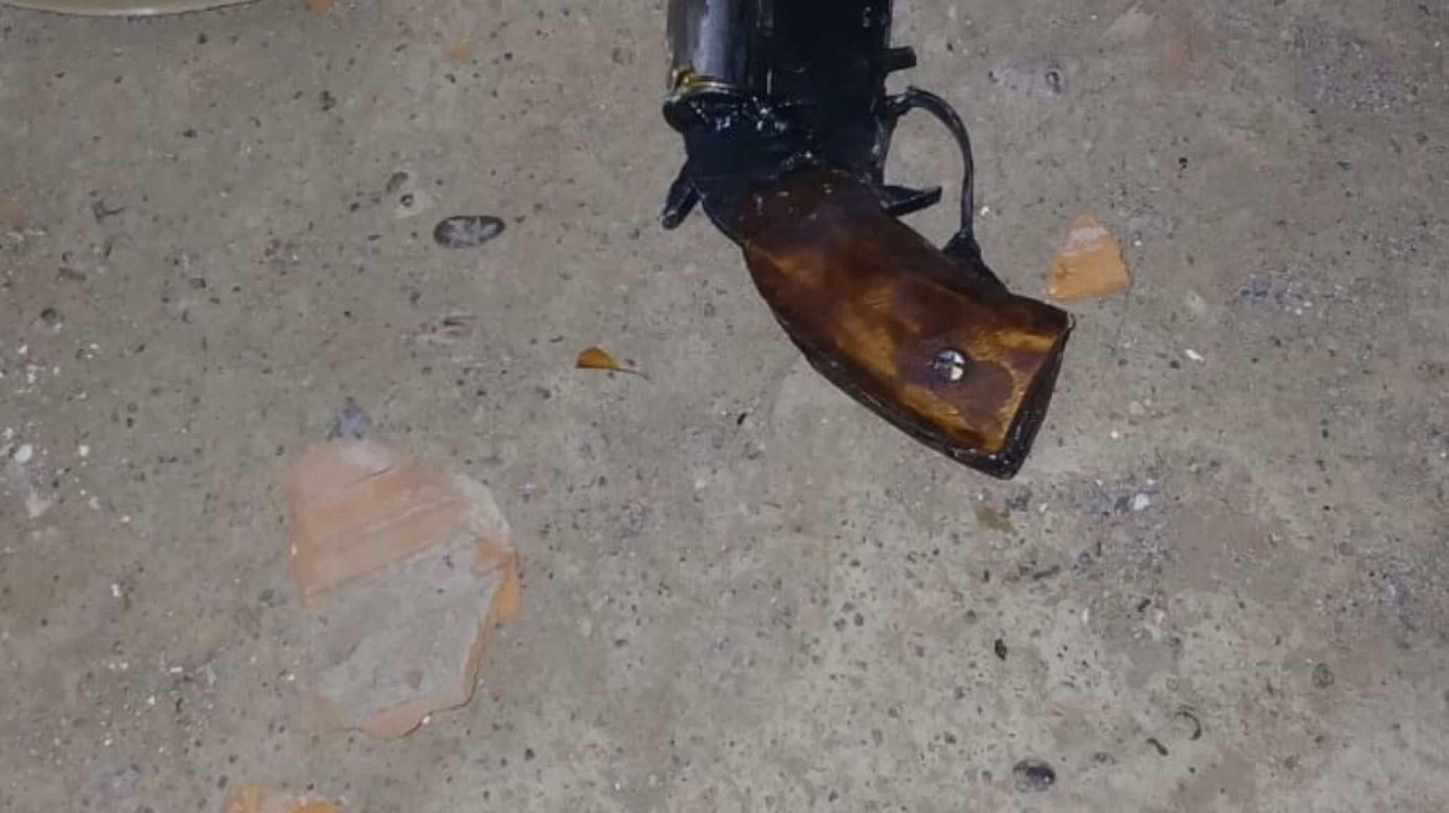 Detuvieron a un joven con un arma de fabricación casera tras una persecución en Comodoro Rivadavia
