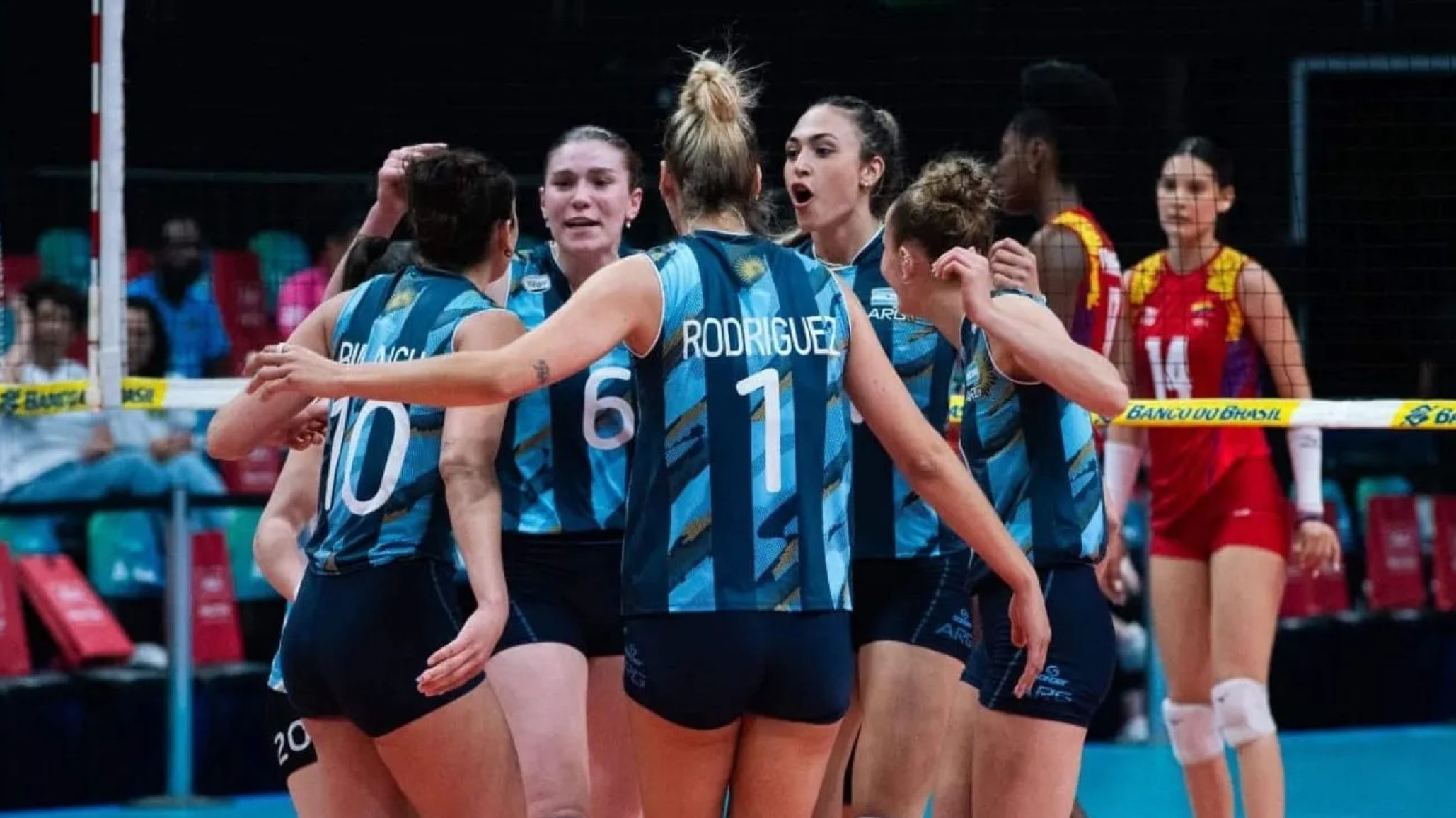 Gigante paso de Las Panteras: golearon a Venezuela, clasificaron al Mundial y van por la gloria olímpica ante Brasil