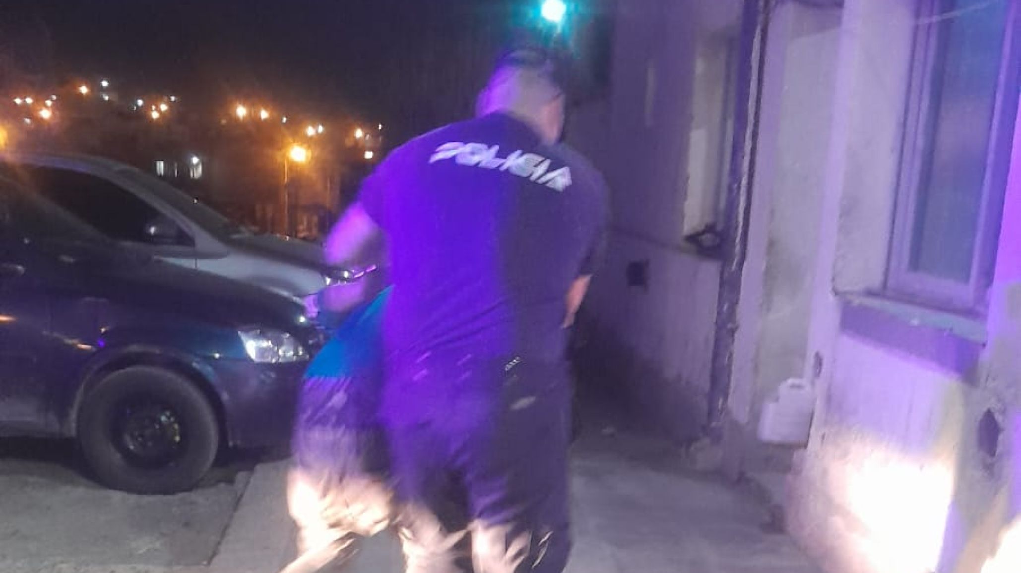 Dos detenidos tras un violento robo a mano armada: hirieron a un policía de un piedrazo durante la persecución