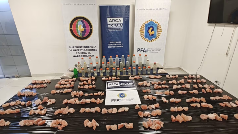 Secuestraron 52 kilos de MDMA ocultos en una camioneta que llegó desde Bélgica: hay tres detenidos