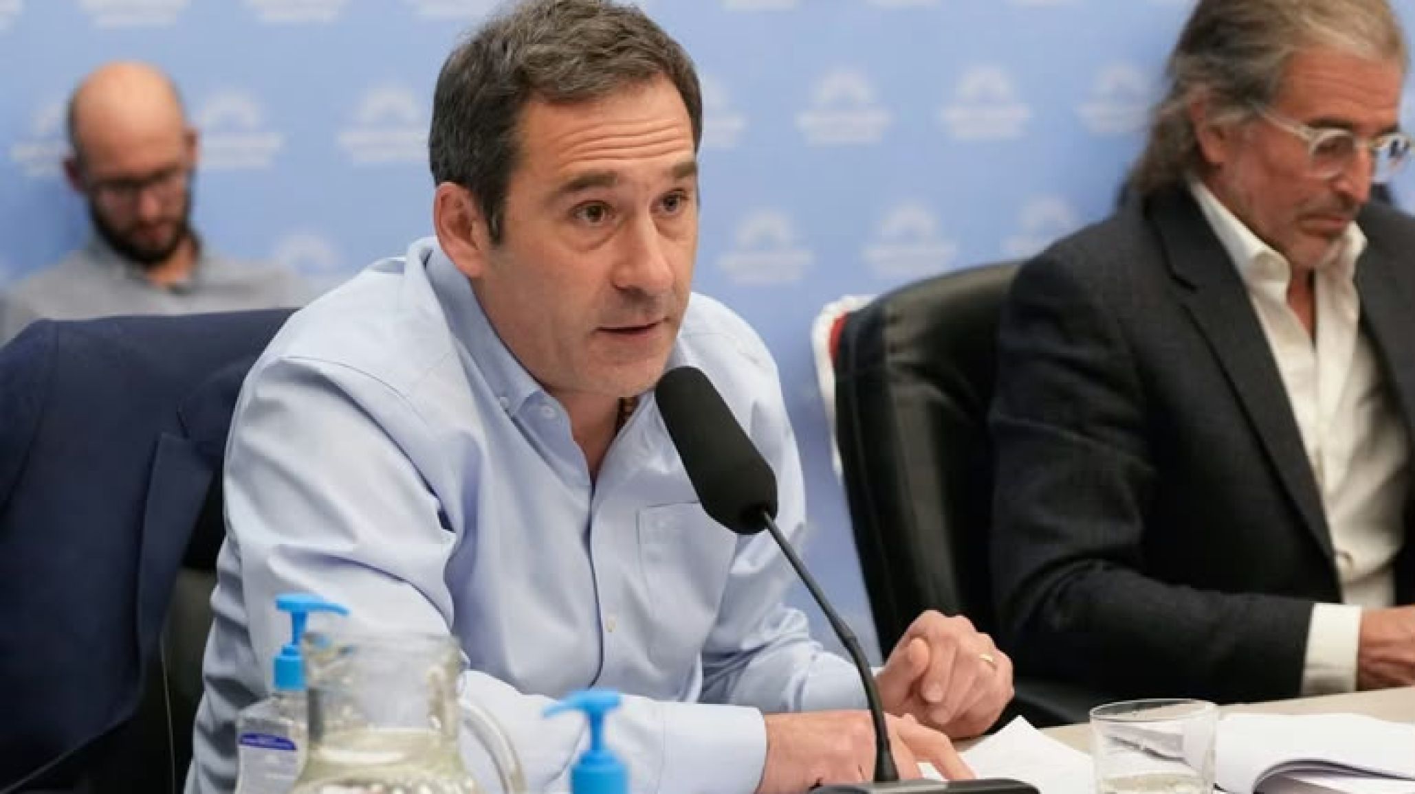 Luque pidió explicaciones al Gobierno nacional por la Zona Fría: el descuento no se aplica sobre el transporte de gas en Chubut