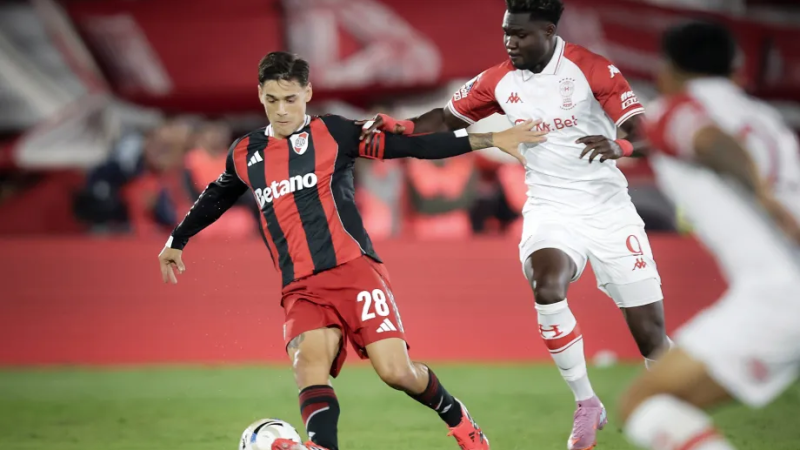 River recibe a Huracán en el Monumental: horario y formaciones