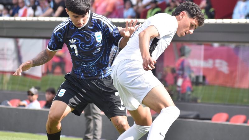 Con el comodorense Ian Subiabre como titular, Argentina venció 1-0 a Uruguay