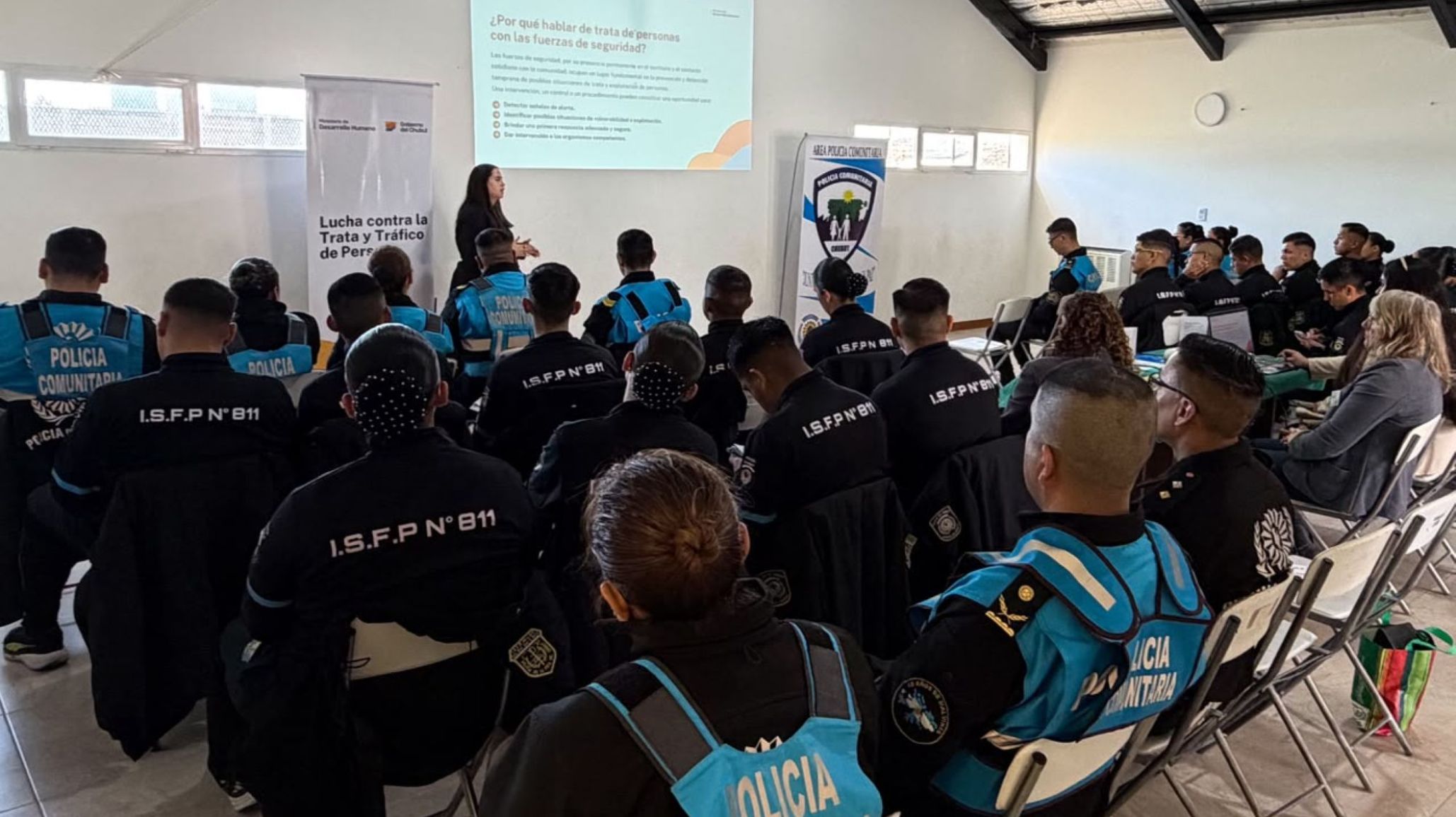 El Gobierno del Chubut fortalece la capacitación de policías comunitarios y cadetes para prevenir la trata de personas