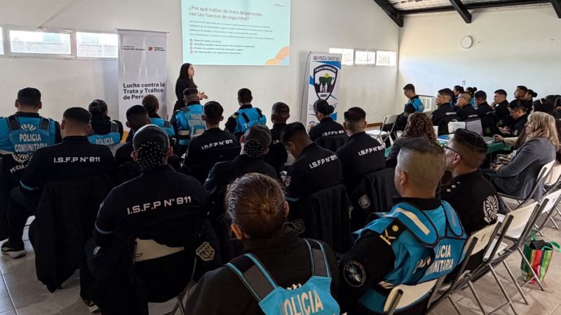 El Gobierno del Chubut fortalece la capacitación de policías comunitarios y cadetes para prevenir la trata de personas