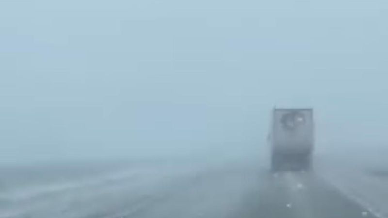 Lluvia, neblina y nieve en sectores de la Ruta 3 entre Garayalde y Comodoro