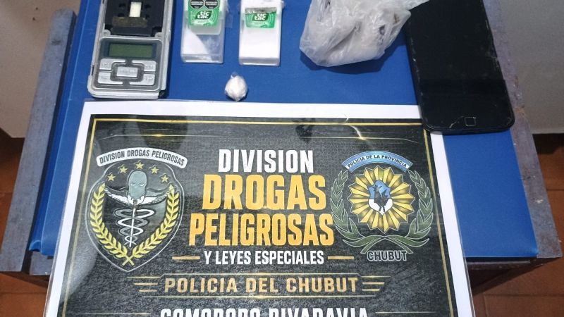 Cinco allanamientos por venta de cocaína entre Rada Tilly y Comodoro: investigan una red con delivery