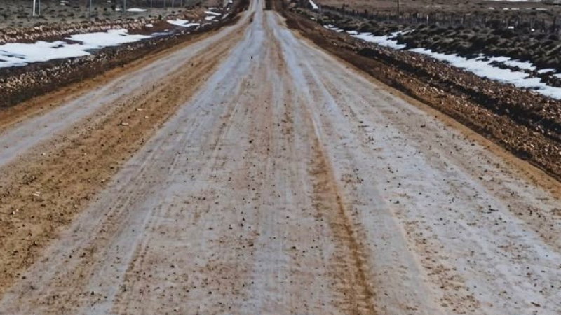 Por el barro y la presencia de lluvia y nieve, las rutas de la Meseta están habilitadas solo para vehículos 4x4
