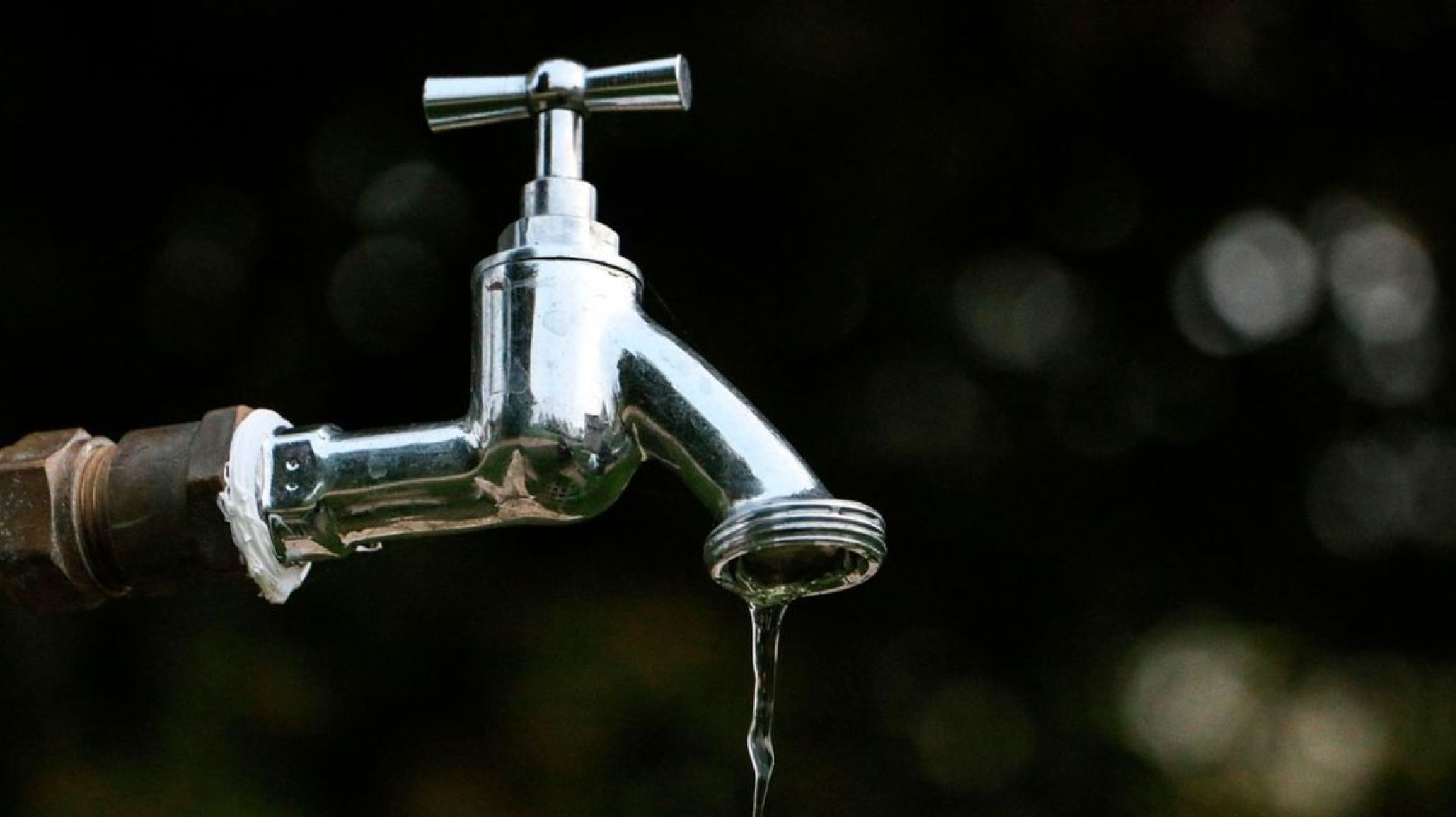 Complicaciones en zona sur: ocho barrios afectados por un corte de agua de 10 horas tras una avería en El Trébol