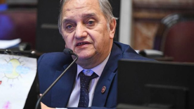 Linares se sumó al reclamo por la factura de gas en Comodoro: "El único que siempre gana es Camuzzi"