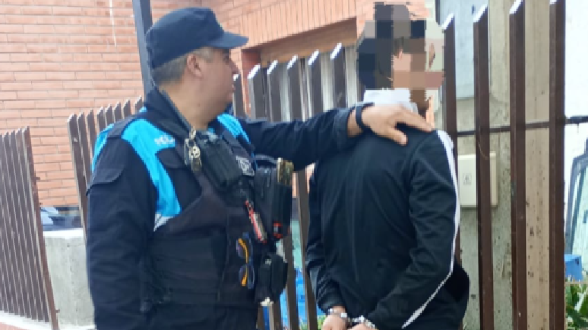 Comodoro: Cayó con tarjetas robadas tras gastar más de 860 mil pesos en una vidriería y un supermercado