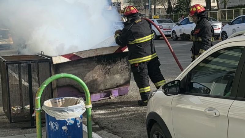 Se incendió una batea de residuos en pleno centro de Comodoro