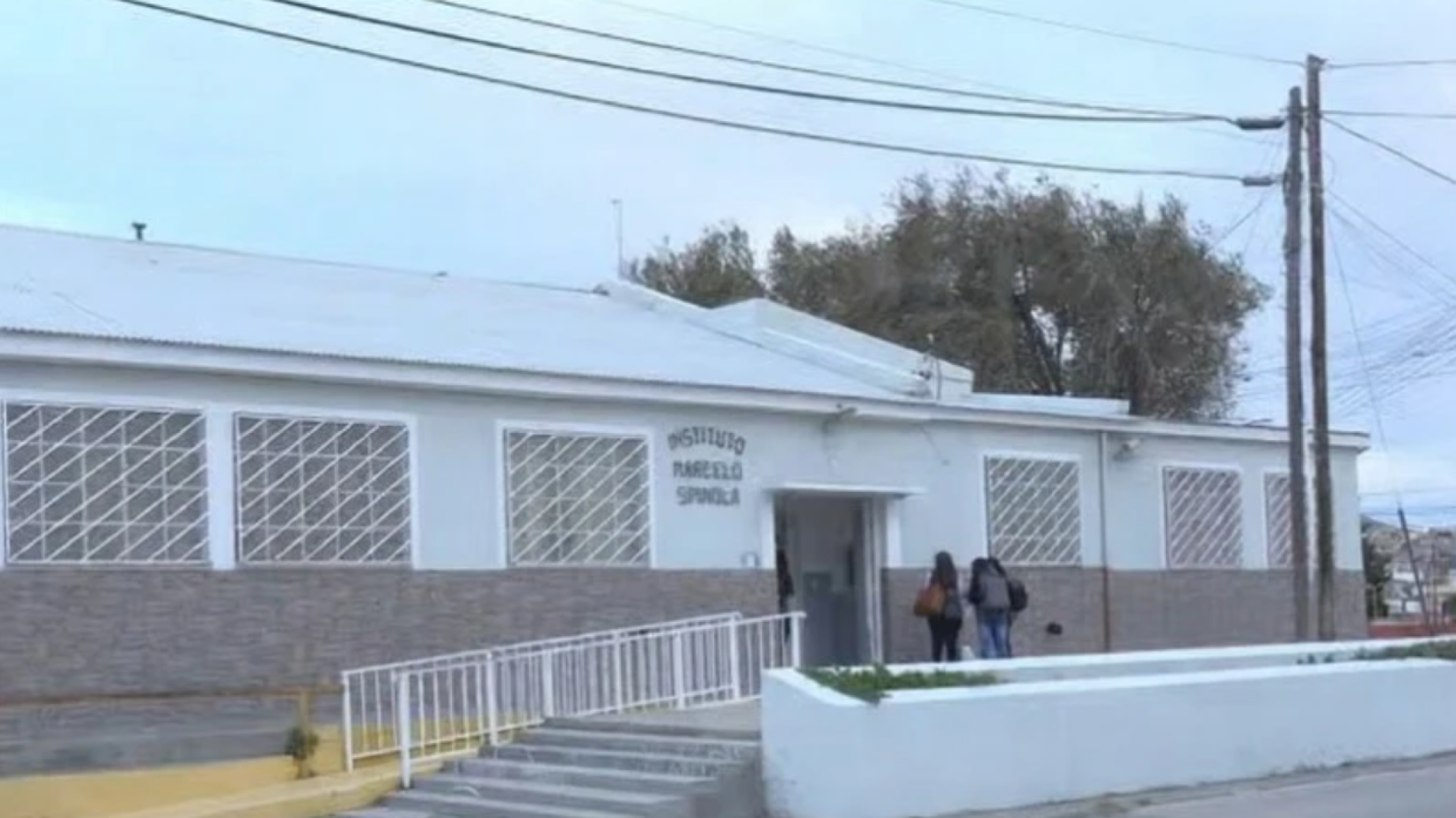 Alarma en las escuelas de Santa Cruz: activan protocolos tras el hallazgo de cuchillos en Caleta Olivia y Río Gallegos