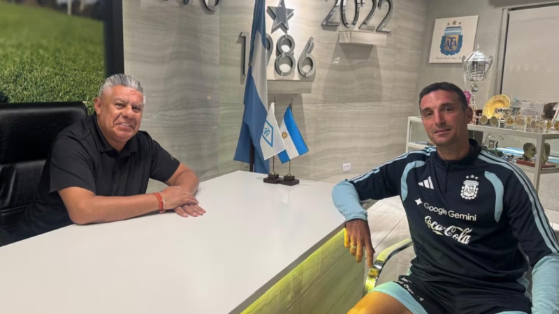 La AFA inició las charlas para renovar el contrato de Lionel Scaloni