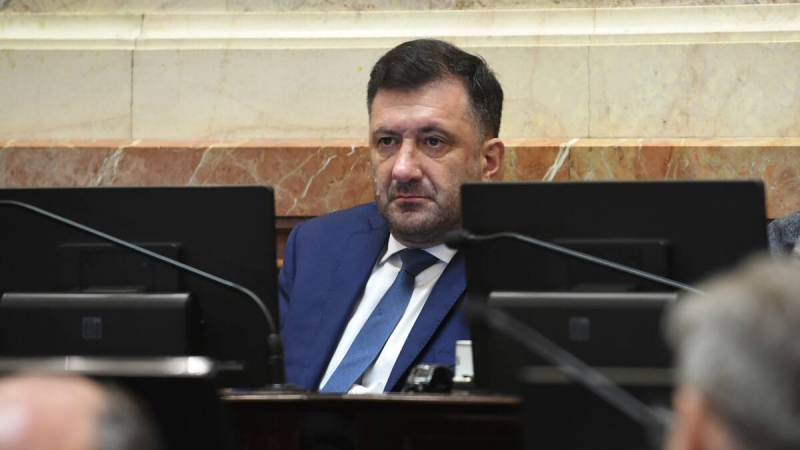 La Corte resolvió que Kueider siga siendo investigado por sobornos y enriquecimiento ilícito en causas separadas