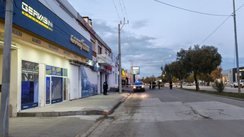 Murió un hombre de 63 años en la vía pública en Comodoro Rivadavia