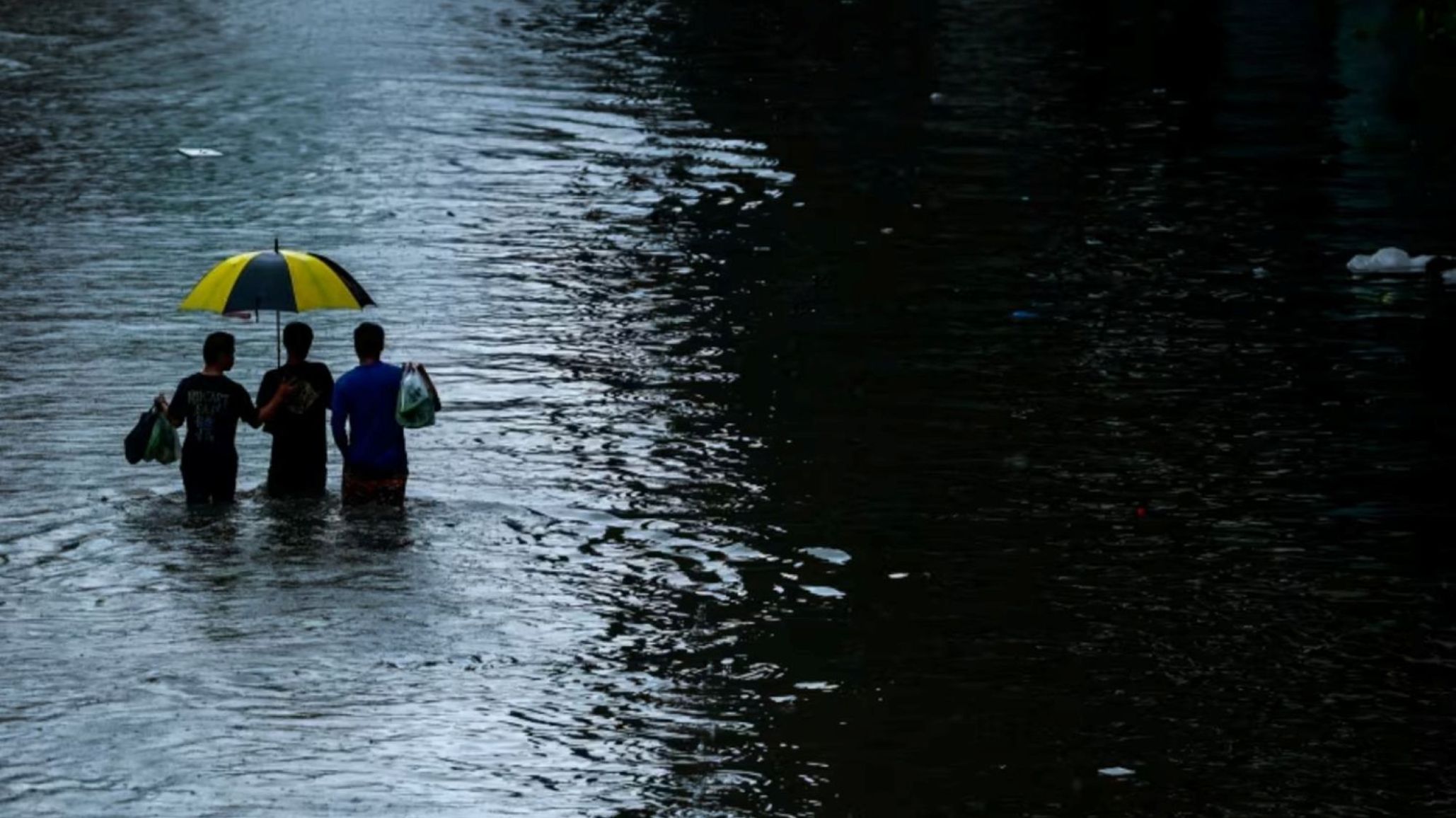 Bangkok bajo el agua: declararon zona de desastre a toda la capital de Tailandia
