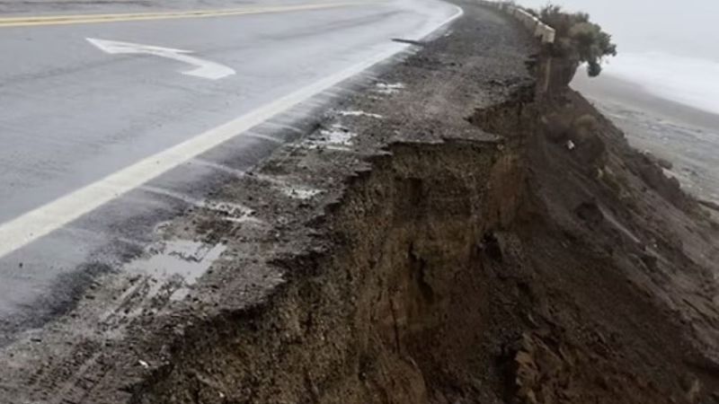 Cortaron la Ruta Nacional 3 entre Chubut y Santa Cruz por un socavón en La Lobería