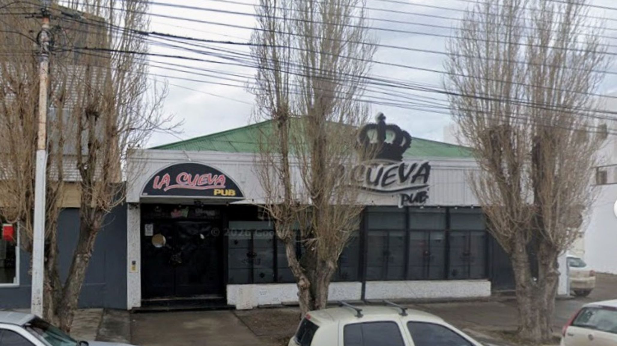 Santa Cruz: dejó a su hija encerrada en el auto para irse a bailar; ahora le impusieron una perimetral y no podrá acercarse a sus dos hijos