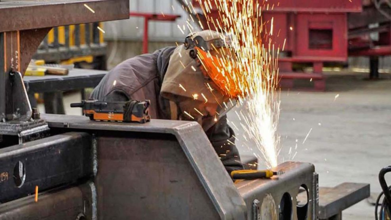 La producción industrial sigue en baja y ya acumula una caída del 3% en el año