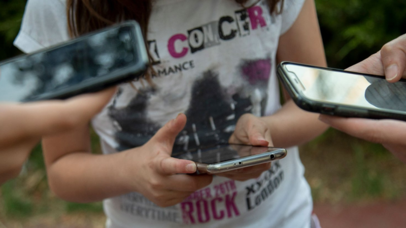 Violencia digital en adolescentes: advierten que muchos casos no llegan a denunciarse y quedan sin abordaje