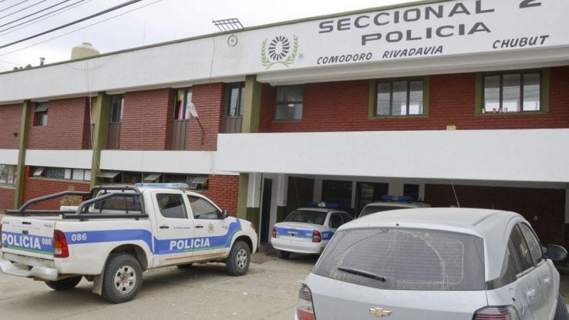 Policía de franco persiguió a un hombre tras un robo y lo atrapó cuando intentaba subir a un colectivo