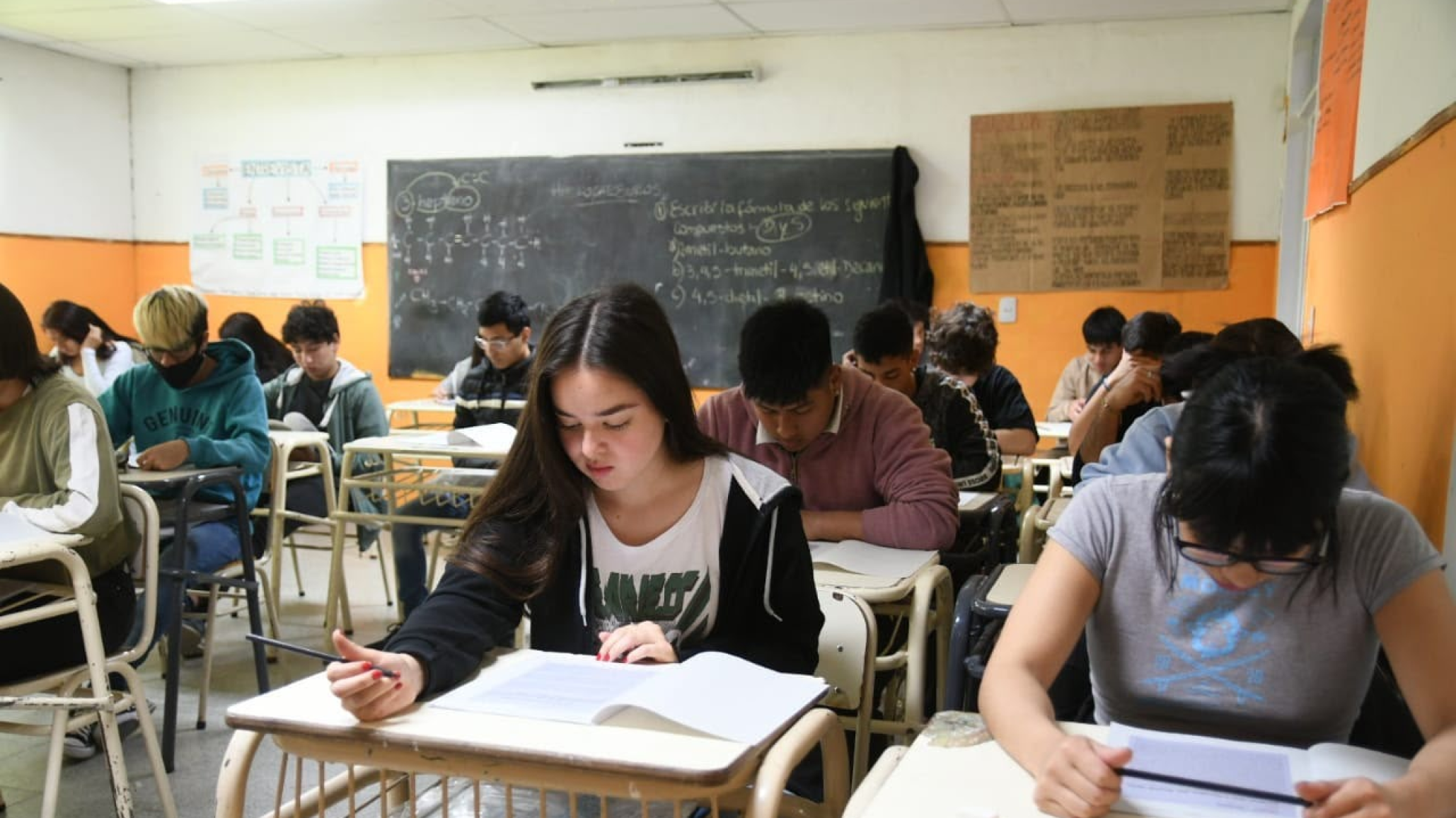 Vacantes 2027: habilitan la solicitud para el Nivel Secundario