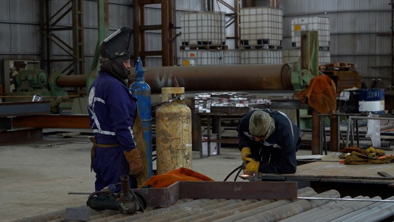 De la recuperación a la actividad: Torres destacó el ingreso del primer buque al renovado Astillero de Comodoro