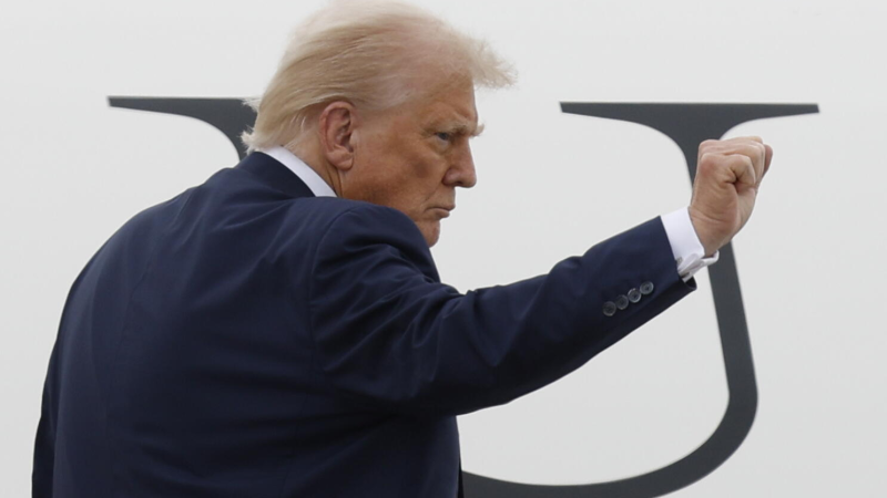 Trump celebró el triunfo de Flávio Bolsonaro y anticipó un balotaje "muy reñido" con Lula