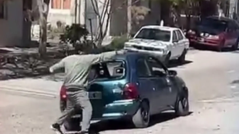 El defensor de un acusado por una balacera en Madryn dijo que "el video está hecho con IA"