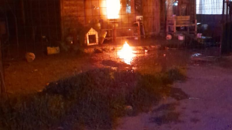 Atacaron una vivienda con botellas con combustible durante la madrugada en Comodoro
