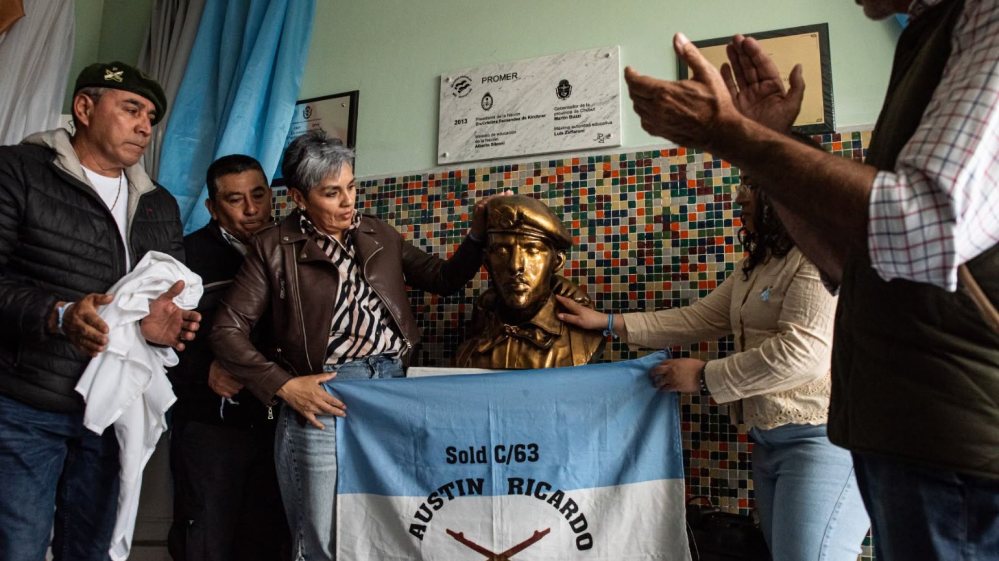 Provincia acompañó en Tecka un nuevo homenaje al héroe de Malvinas Ricardo Andrés Austin