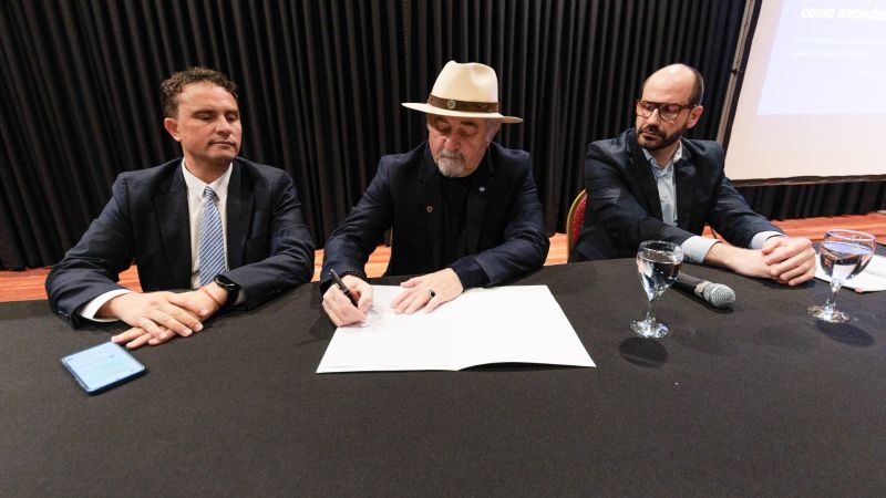 Othar: "Seguiremos potenciando las políticas públicas de las personas mayores"