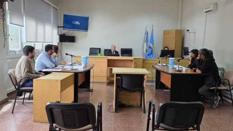 Prisión preventiva por seis meses para un hombre acusado de secuestrar, violar y golpear a su expareja en Esquel