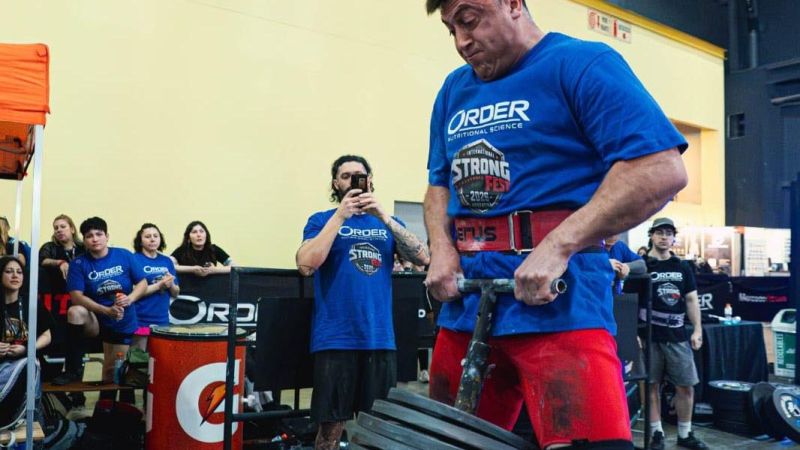José Poblete, bicampeón del Strongfest Internacional en Buenos Aires