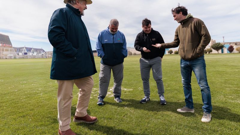 Othar supervisó las tareas de reacondicionamiento en el Estadio Municipal