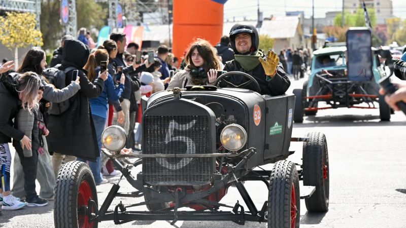Doble Camarones: Torres encabezó la carrera que une a la provincia a través de la Ruta Azul