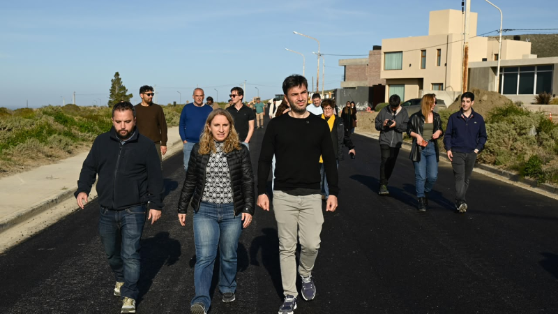Plan Galina: Torres supervisó la pavimentación de 77 cuadras en Rada Tilly, con una inversión provincial de más de $4.700 millones