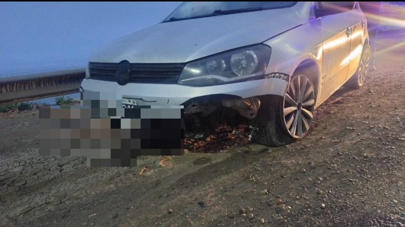 Perdió el control de su auto en plena Ruta 3 y terminó chocando contra el guardarraíl